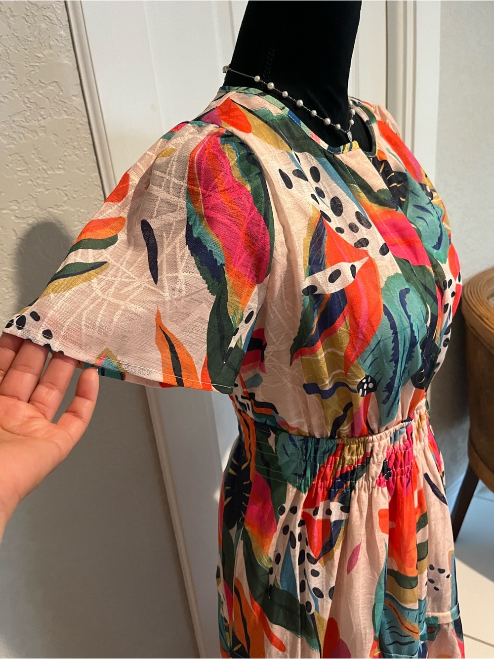 Vibrant Tropical Print Flutter Sleeve Dress - Multicolor